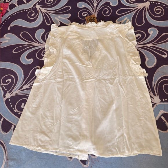 Ivy Jane White Ruffle Blouse - Picture 5 of 5